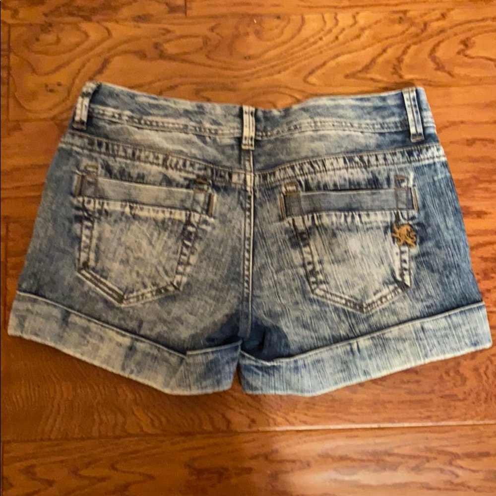 Express Jean Shorts - Picture 2 of 3